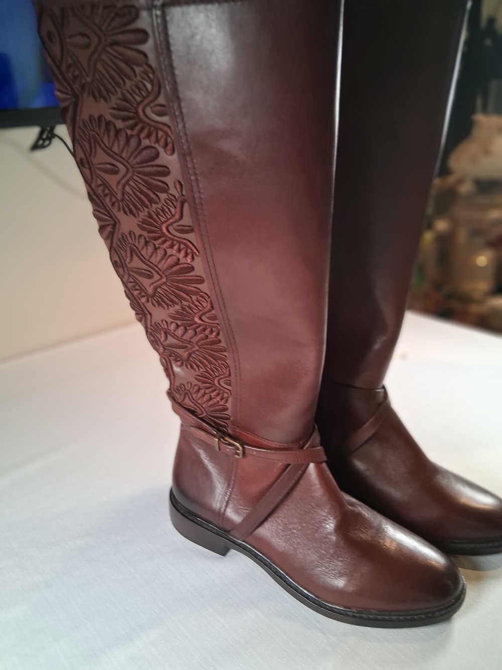 Sku42 NWT Gianni Women's Brown Tall Riding Boots Embossed Floral Side Xipper 8M